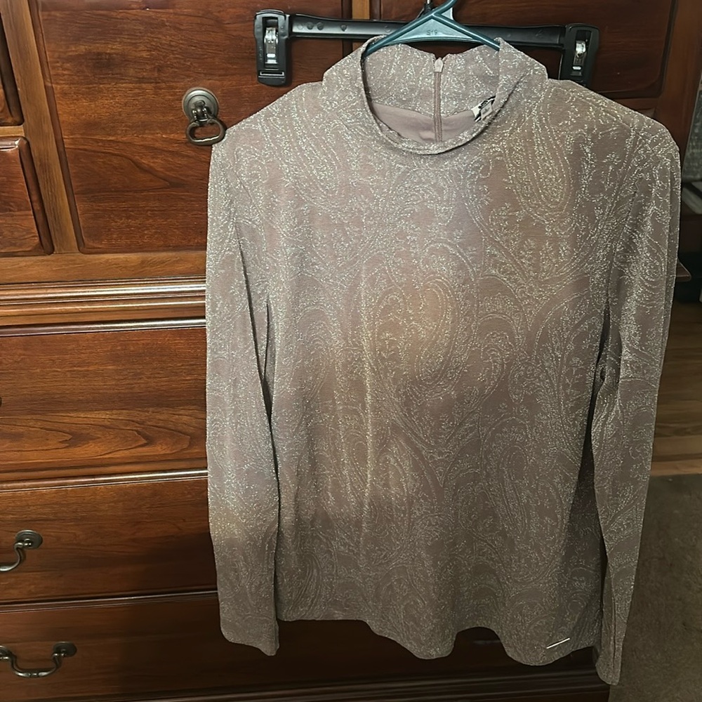 Shear with silver design